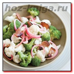Салат с креветками, брокколи и цветной капустой